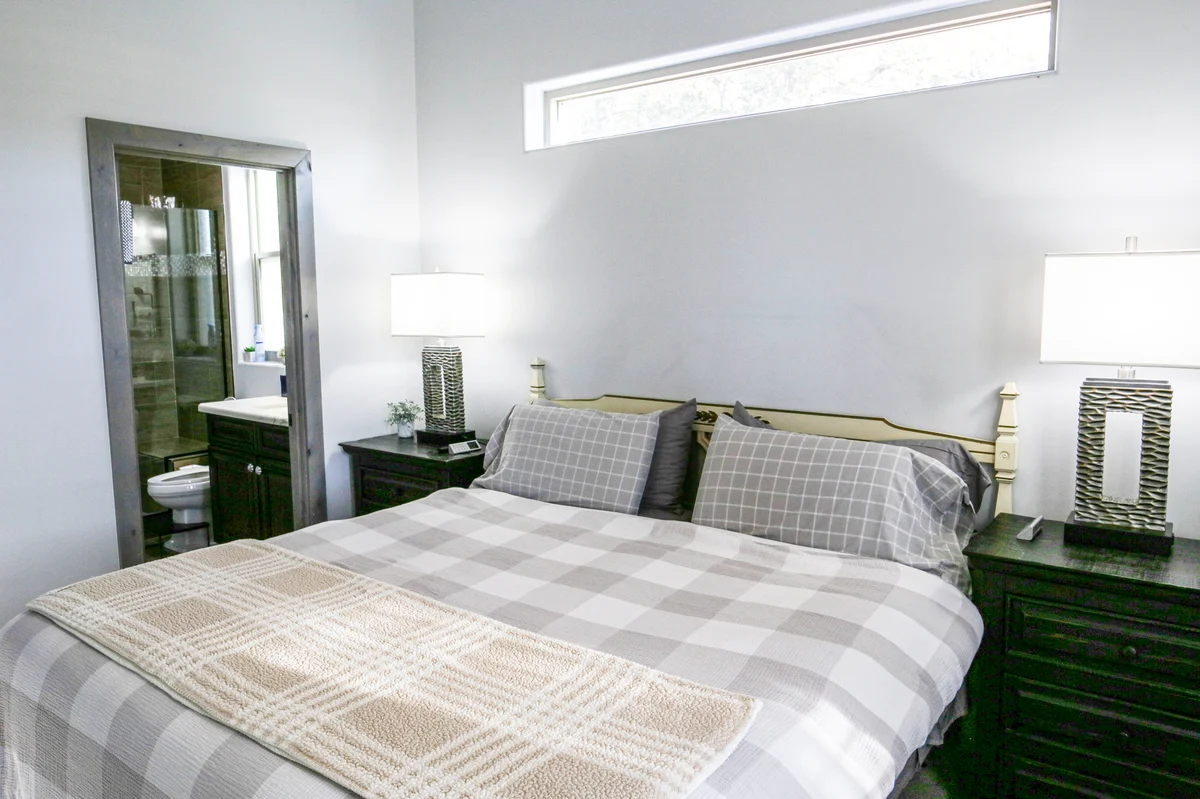 Bedroom 1 image 1