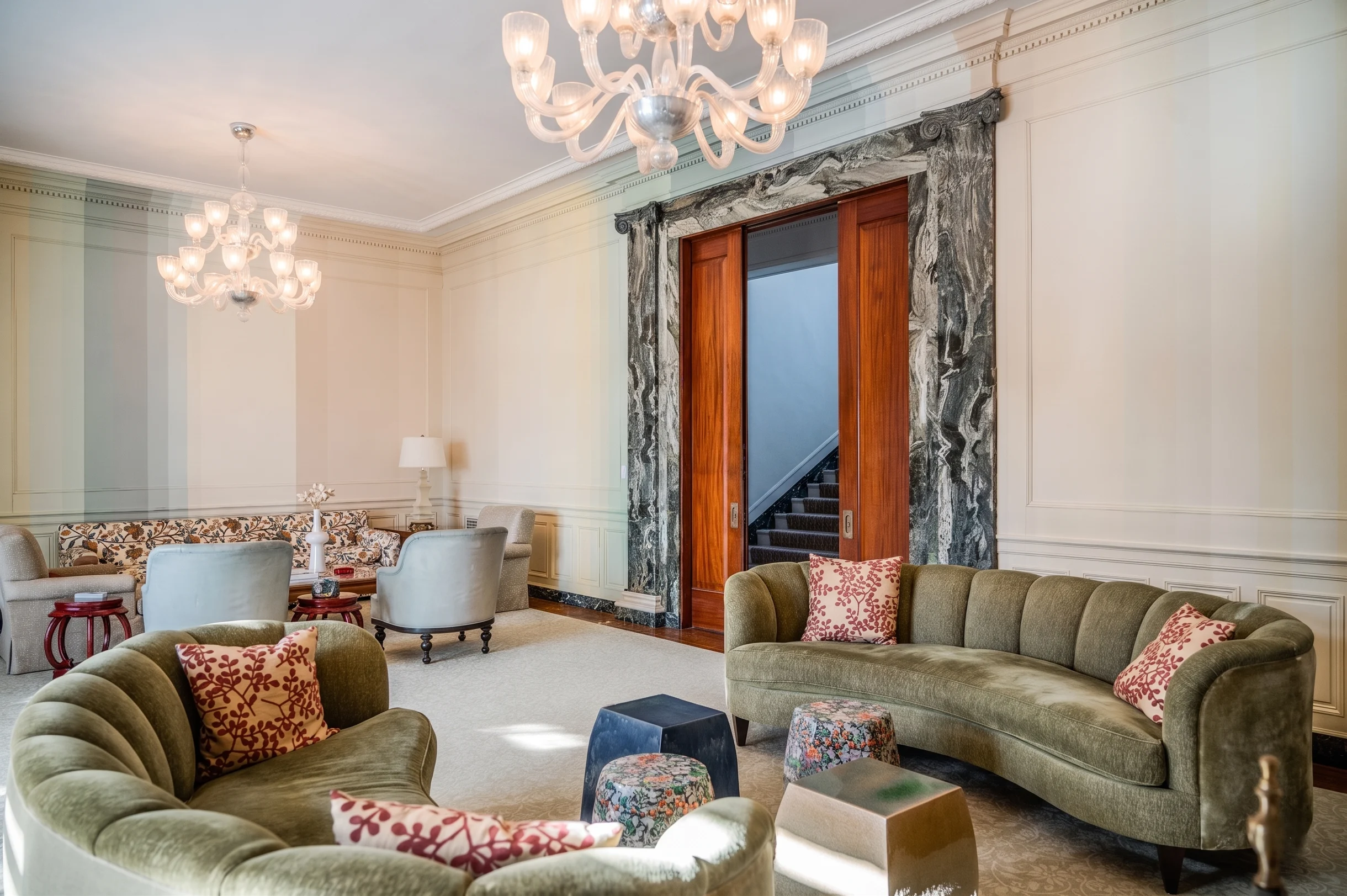 Home in Tuxedo Park property photo 3