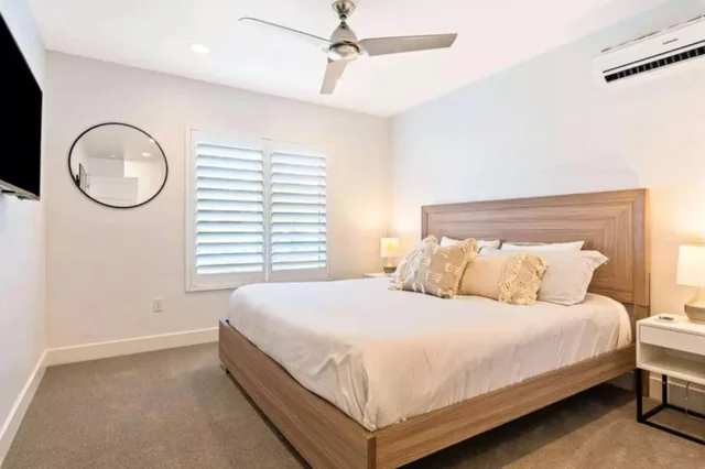 BEDROOM image 1