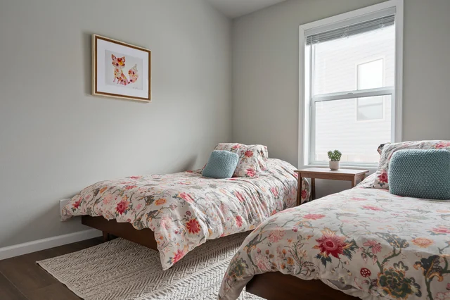 Bedroom 3 image 1