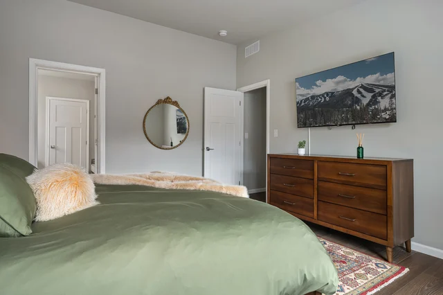 Bedroom 4 image 1