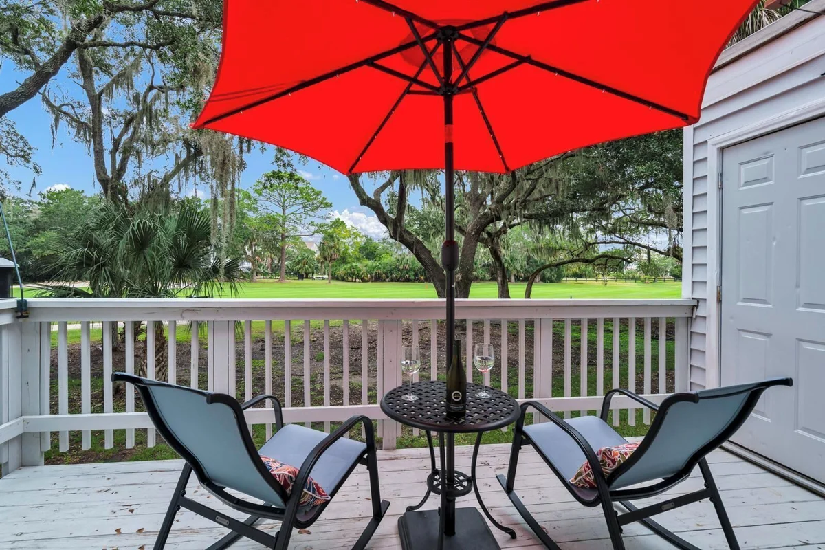 Apartment in Edisto Island property photo 2
