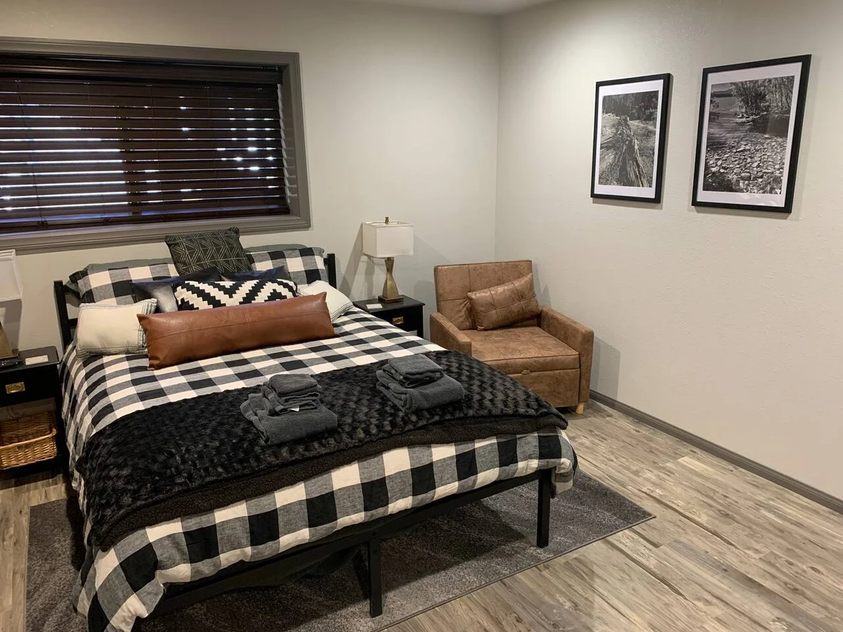 Mapleleaf Manor- Spa, close to Village/Lake #22