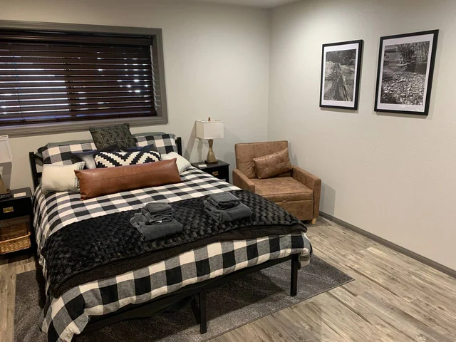BEDROOM image 1