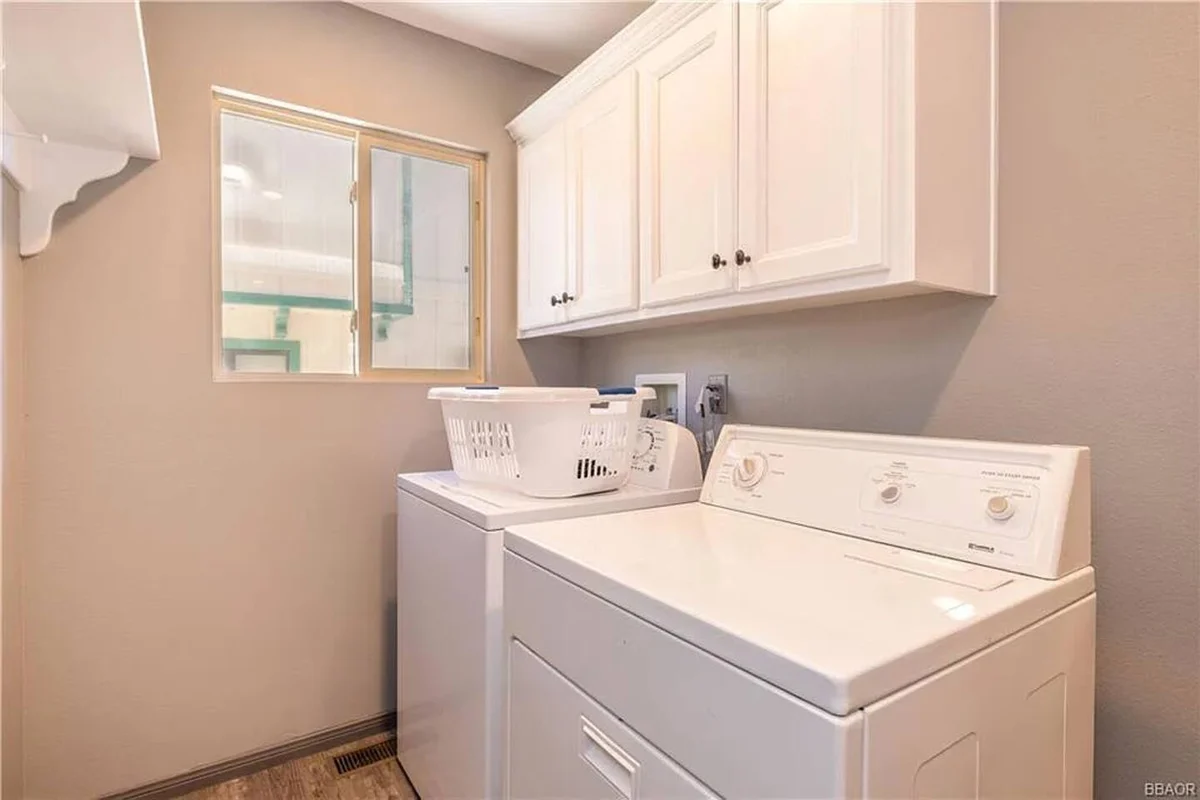 Mapleleaf Manor- Spa, close to Village/Lake #95