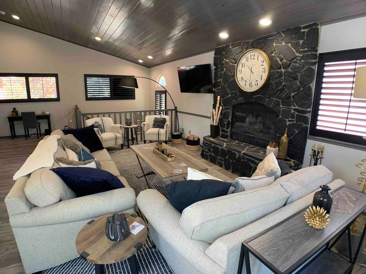 Mapleleaf Manor- Spa, close to Village/Lake #47