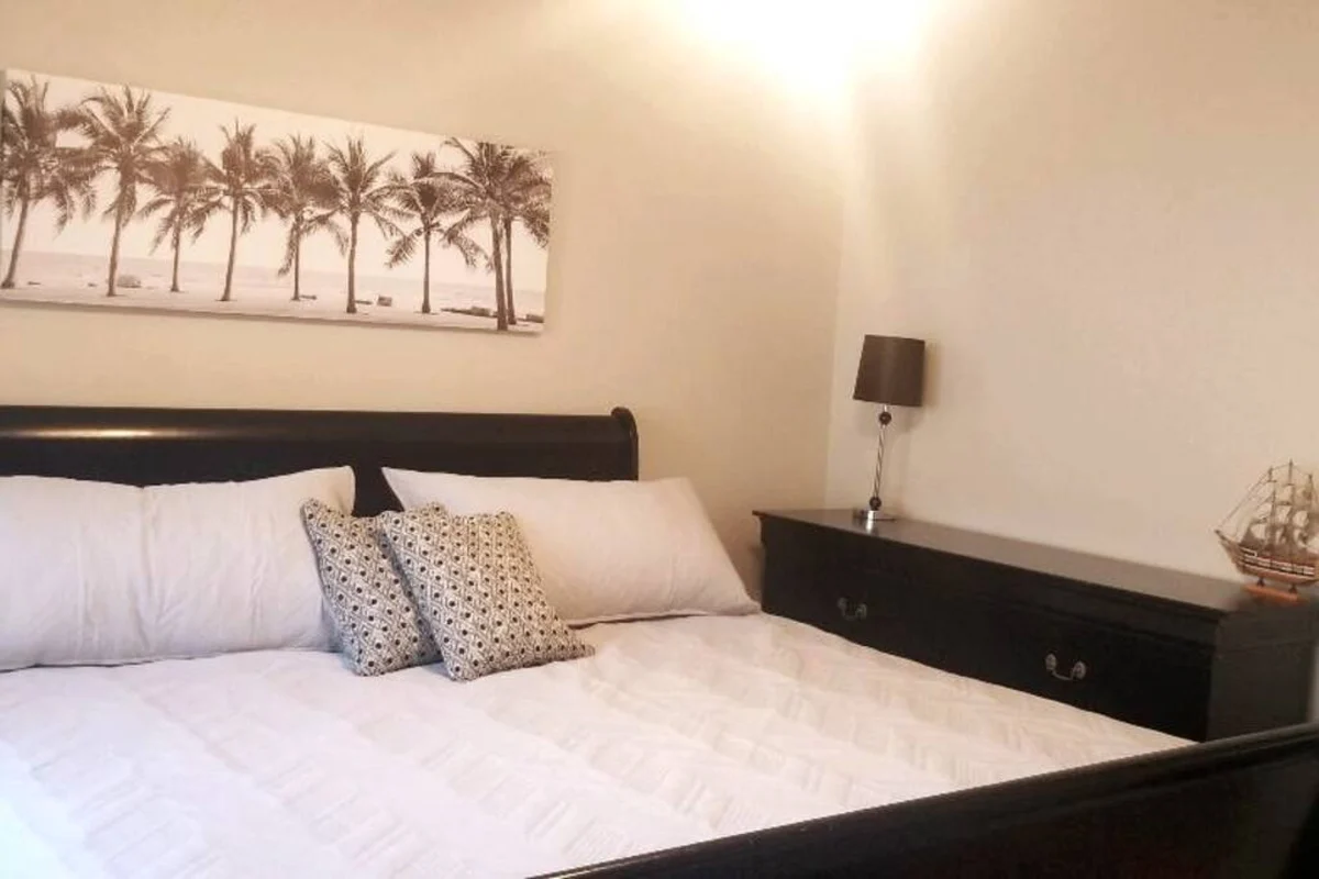 Bedroom 1 image 1
