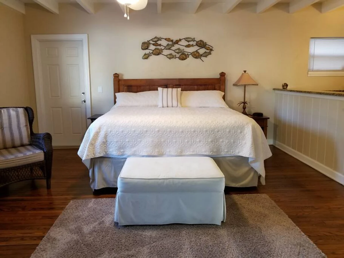 Bedroom 1 image 1