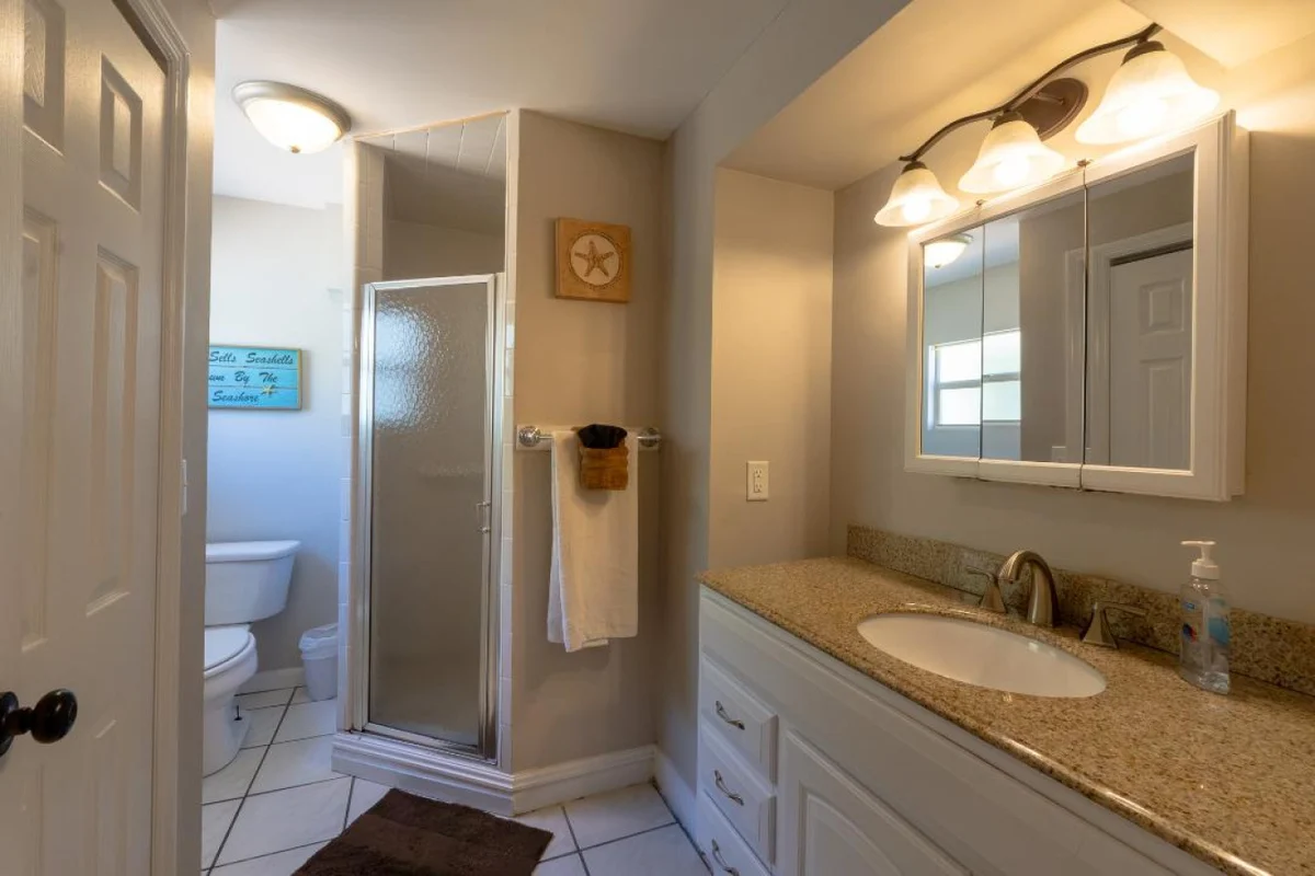 Home in Pompano Beach property photo 4
