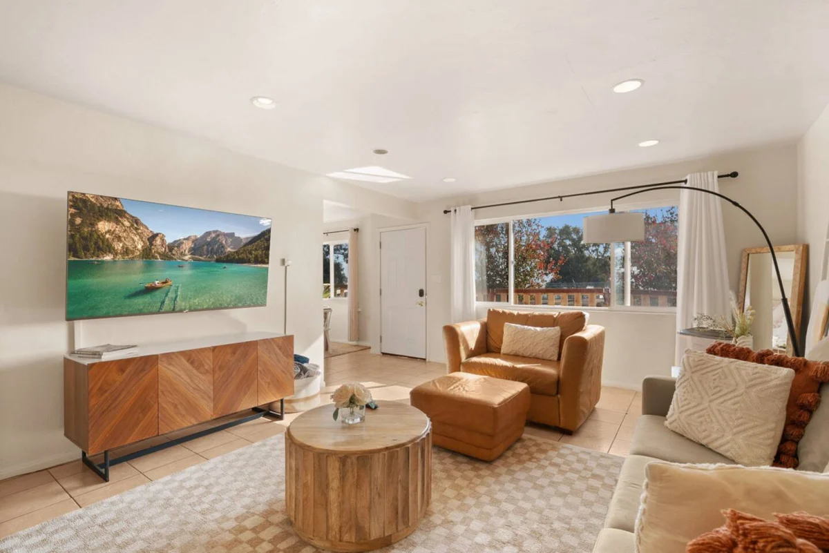 Light & Airy by Coastline Vacation Rentals #55