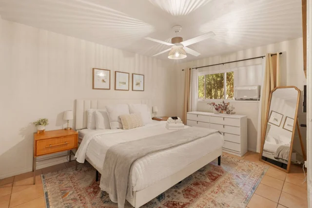BEDROOM image 1