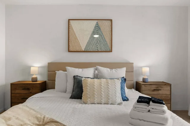 BEDROOM image 1