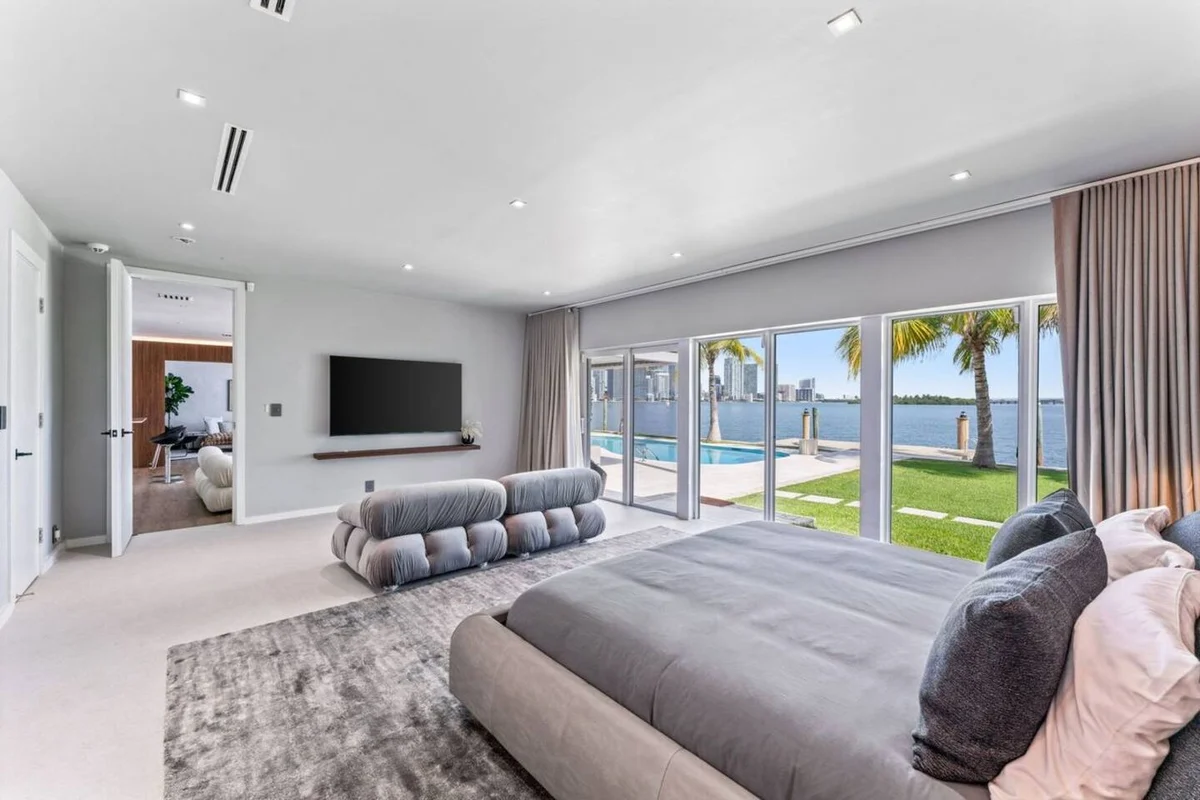 Miami Waterfront Villa w/ Pool, Spa & Sunset Views #23