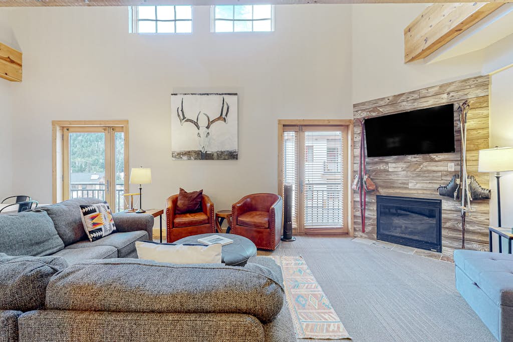 Majestic Alpine Retreat property photo 5