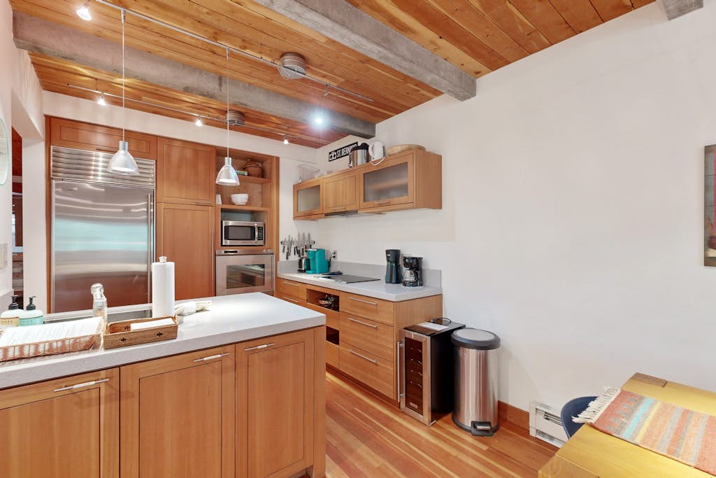 Modern Mountain Escape property photo 3