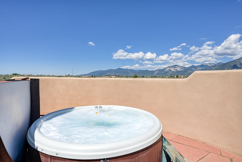 Taos Mountain House property photo 3