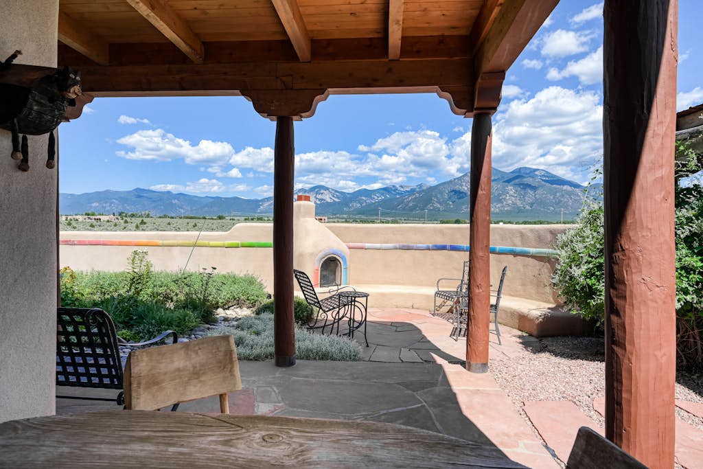 Taos Mountain House property photo 4