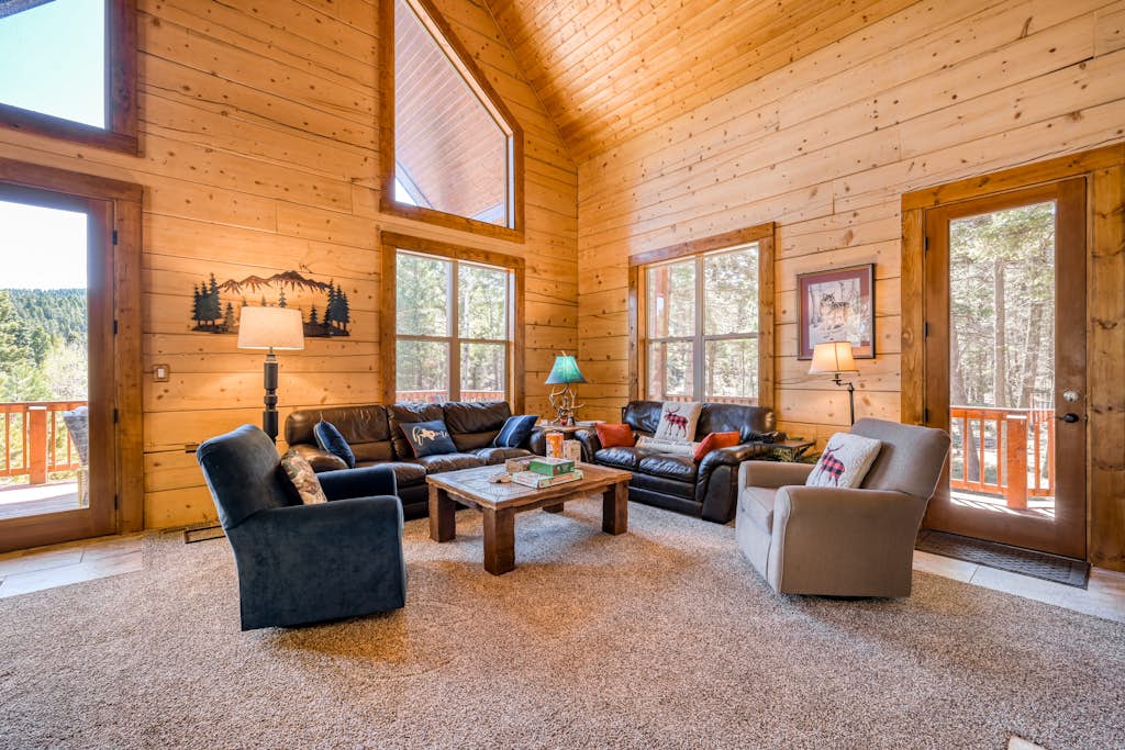 Tranquility Lodge property photo 2