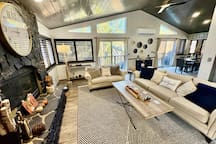 Mapleleaf Manor- Spa, close to Village/Lake #104
