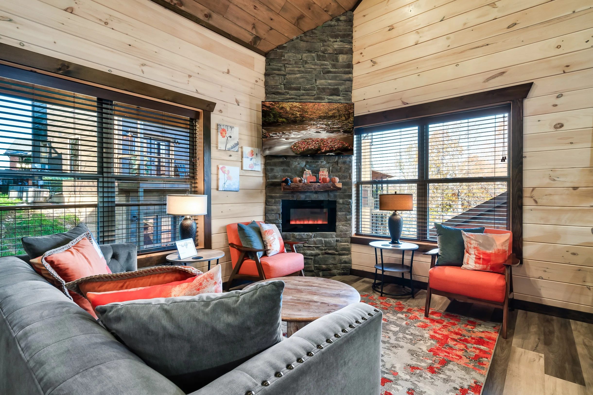 Rustic Ridge Cabin - 320 Silver Stone Way #17