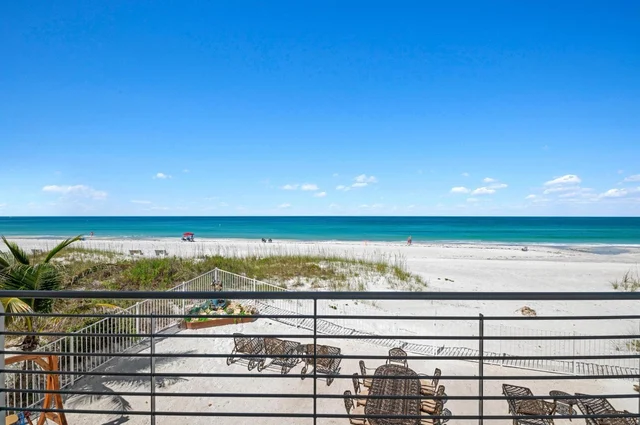 Anna Maria Wave #82