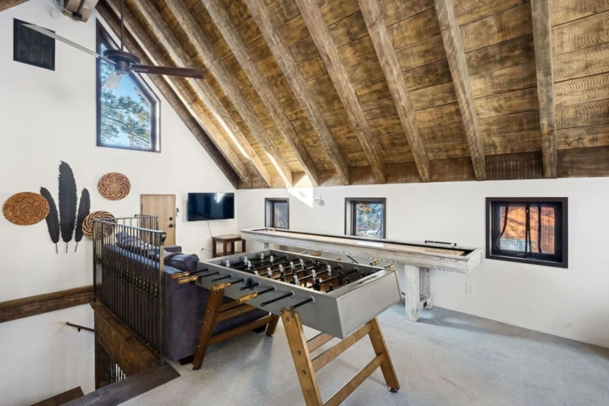 Dream Catcher| Modern Rustic, Hot Tub & EV #152