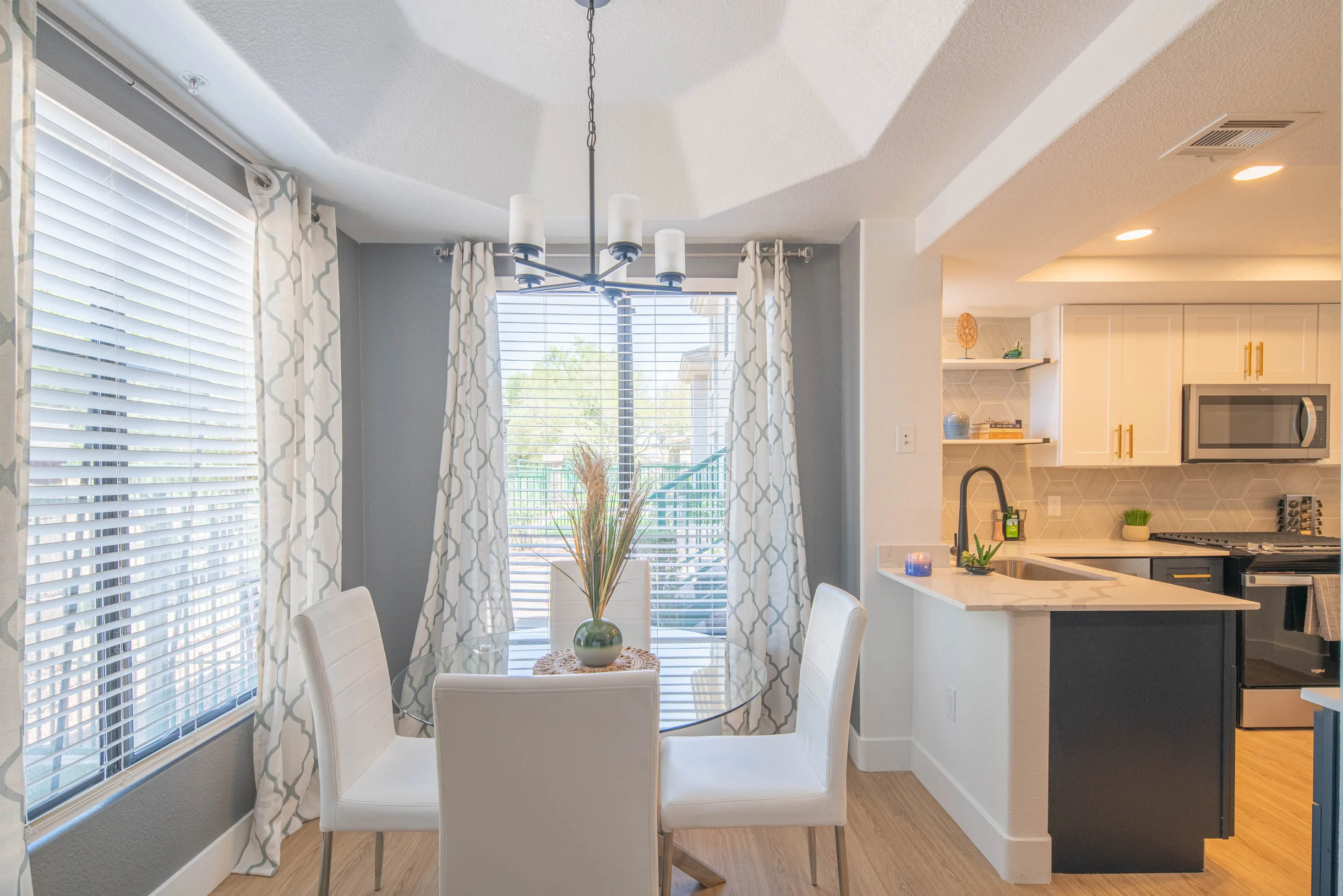 Condo in Scottsdale property photo 2