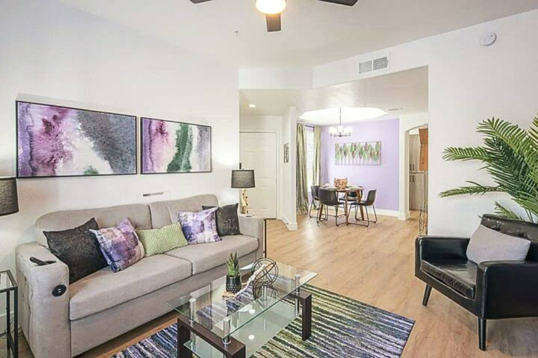 Condo in Scottsdale property photo 2