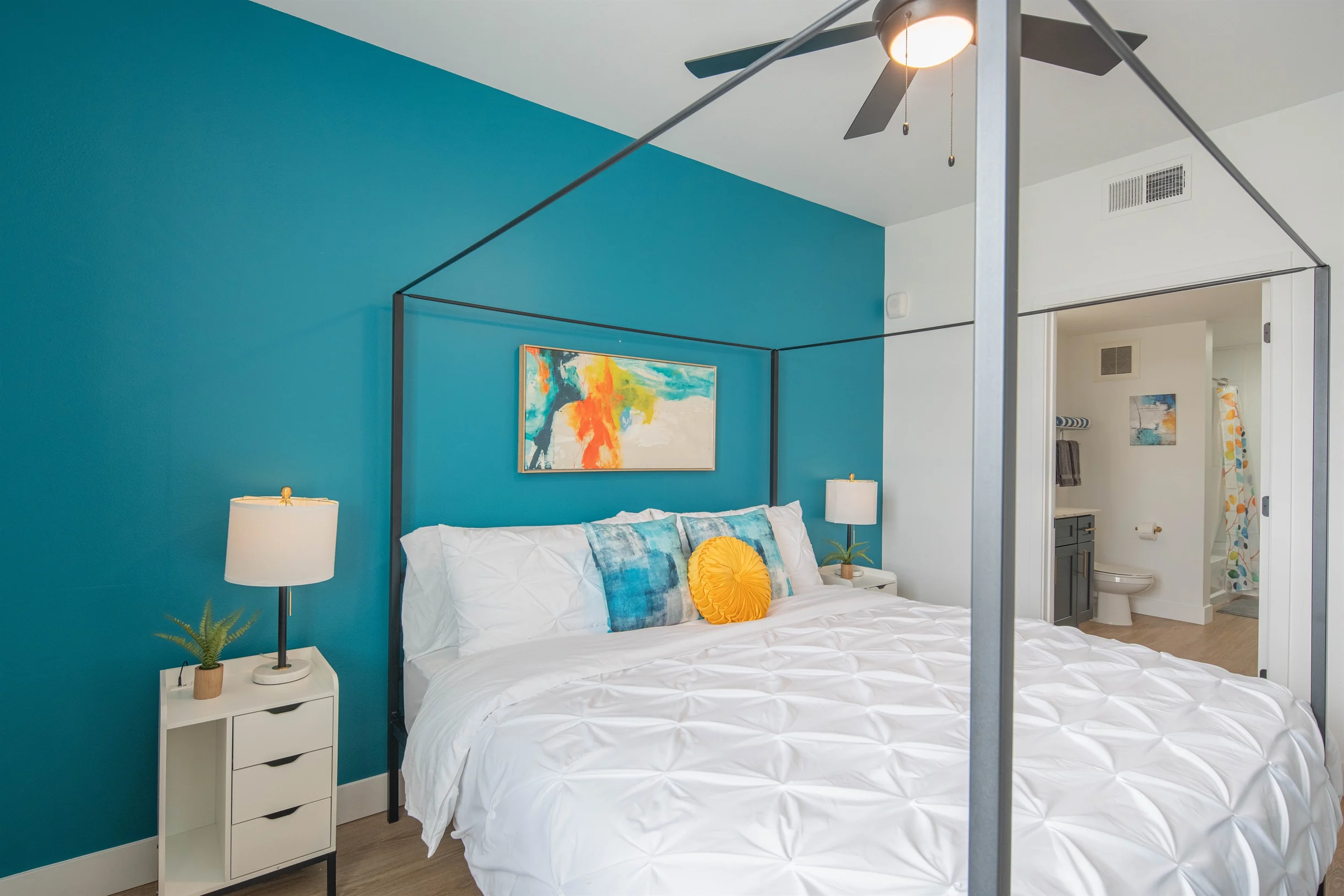 Condo in Phoenix property photo 1