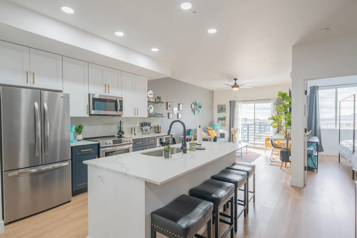 Condo in Phoenix property photo 5
