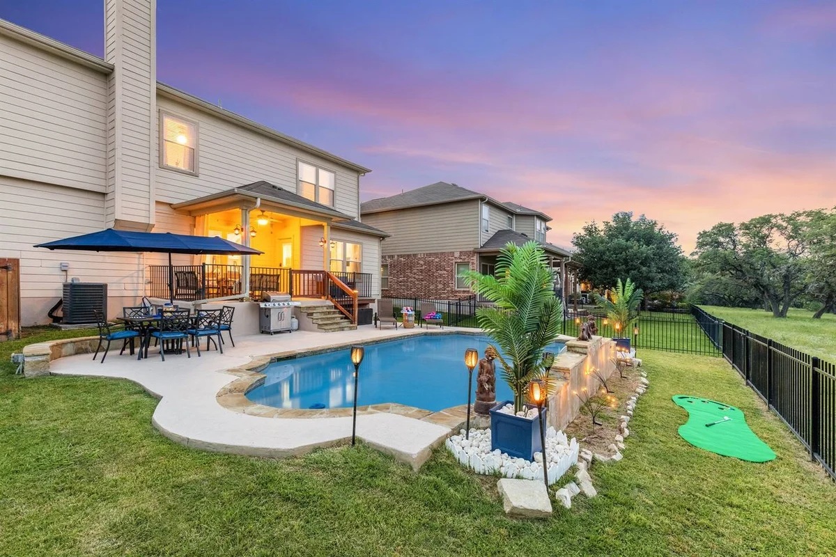 Home in Schertz property photo 2