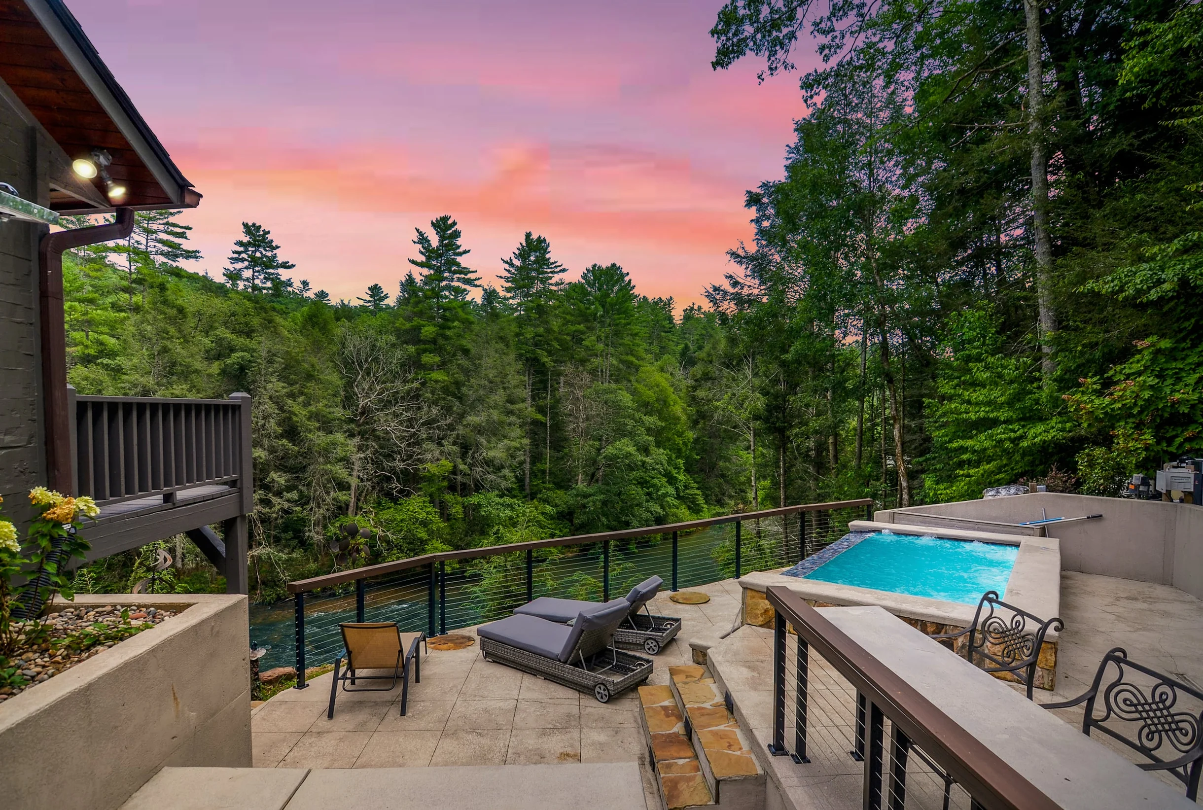 Toccoa Riverside Retreat #122