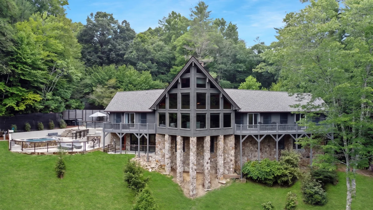 Toccoa Riverside Retreat #155