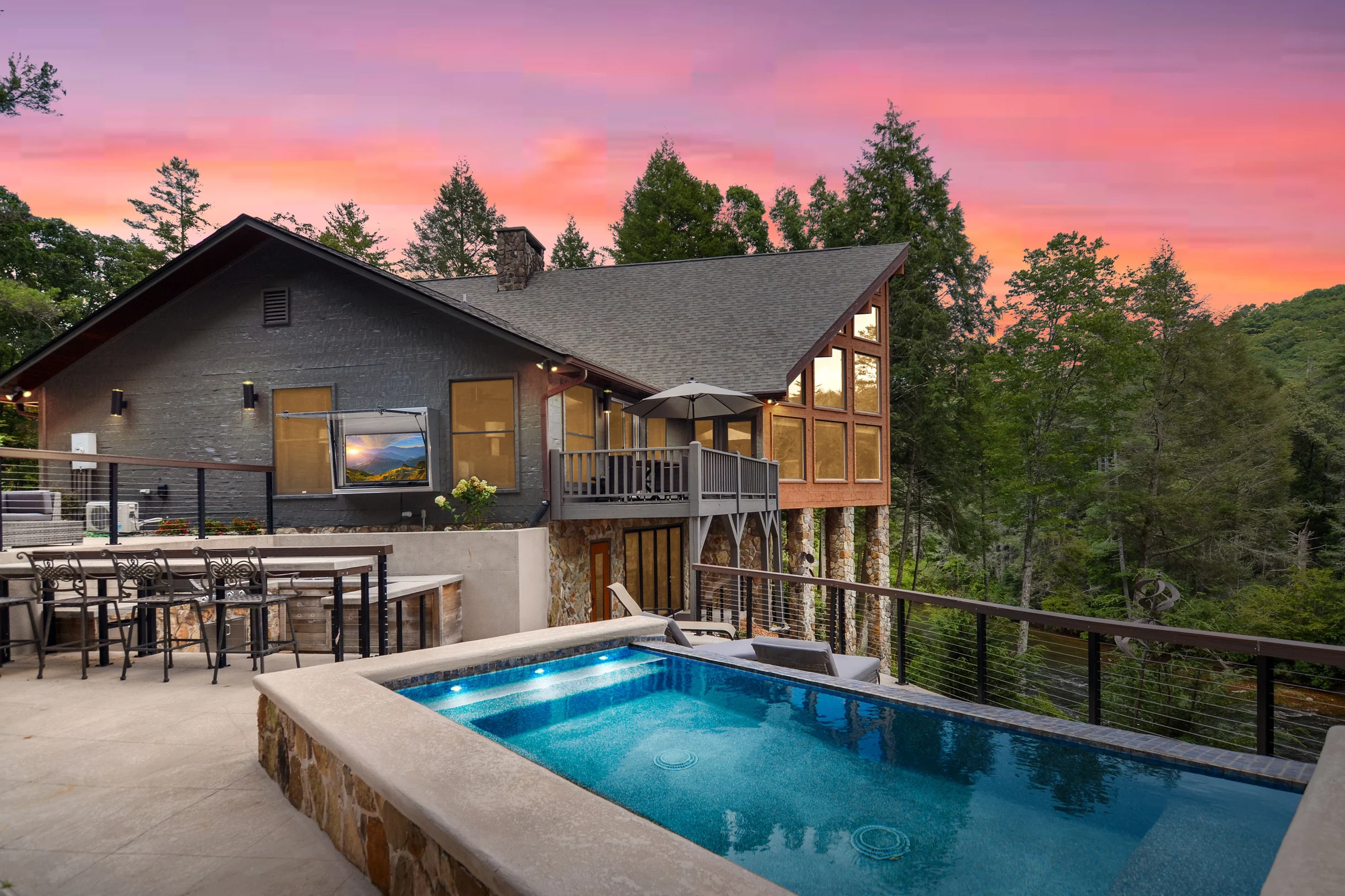 Toccoa Riverside Retreat #138