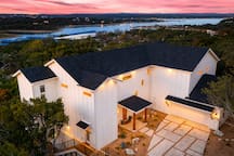Cove & Sky Retreat |Walk to Marina & Lake Fun |6BR #109