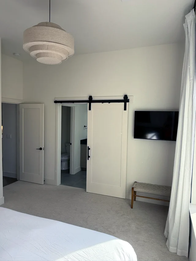 BEDROOM image 1
