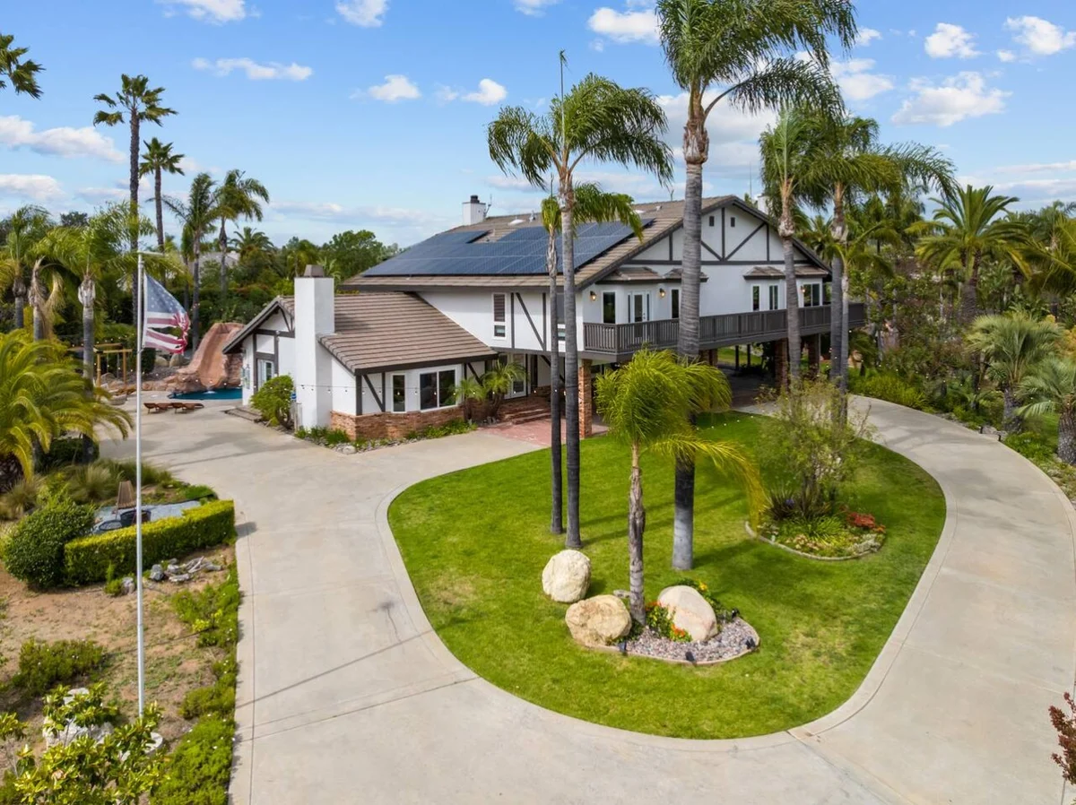 Paradise Hills | A Lazy River Resort Estate #316