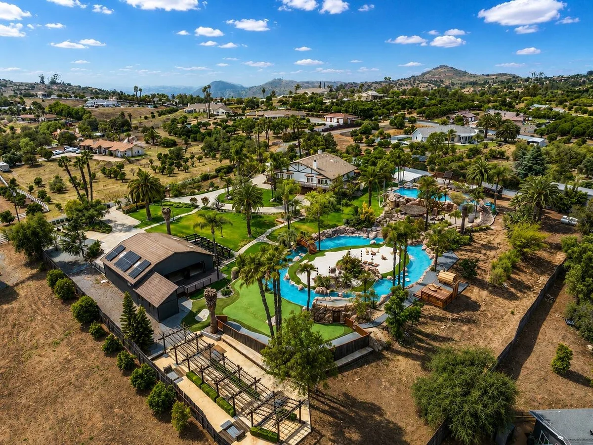 Paradise Hills | A Lazy River Resort Estate #338