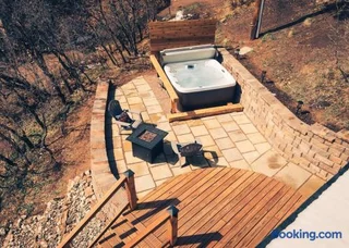 Luxury Mountain Cabin with Views, Hot Tub, Fire Pit, by Forest & Peak Retreats #145
