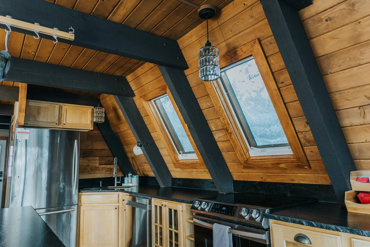 Secluded Cabin: Hot Tub, Large Deck & Fire Pit #120