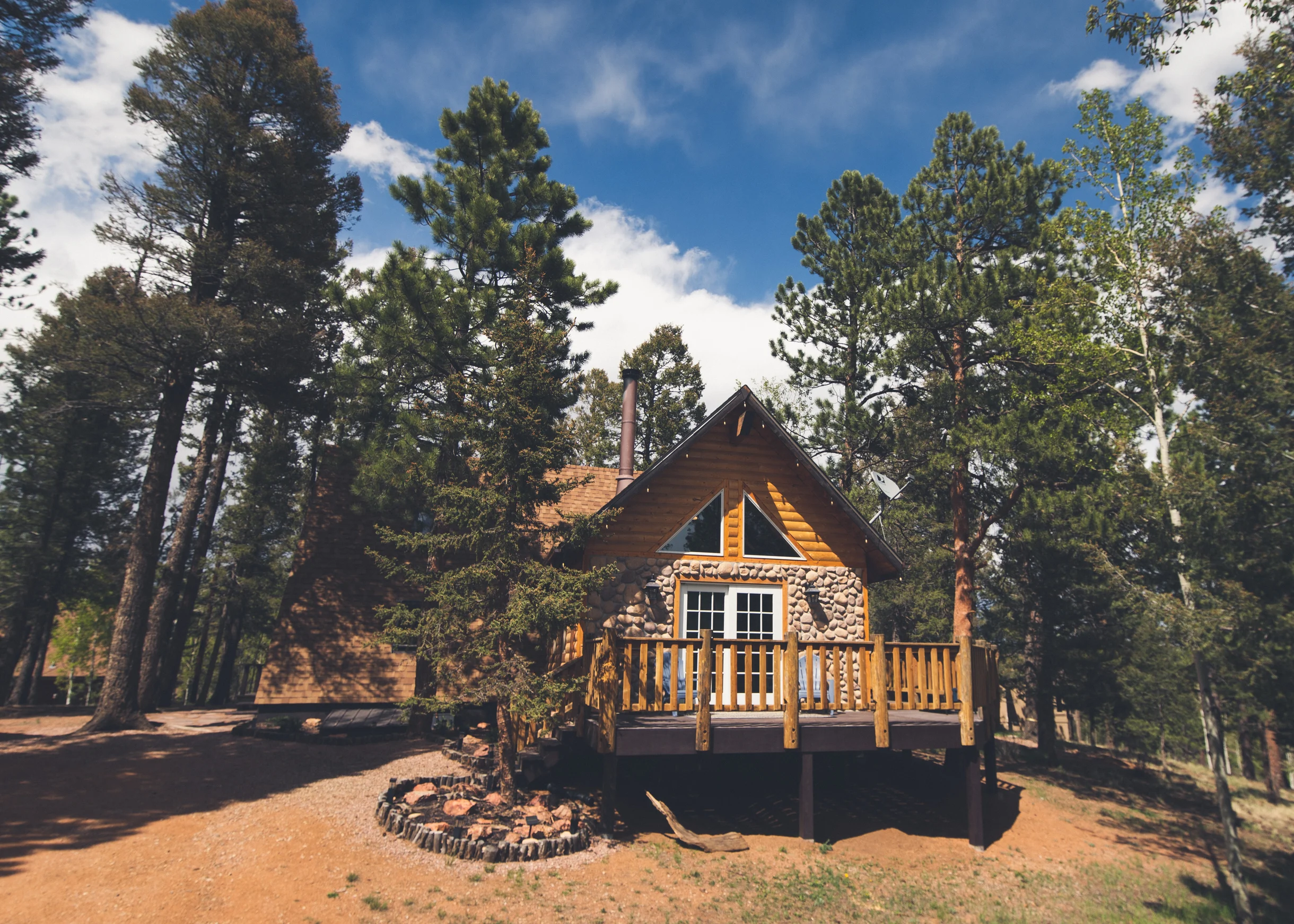 Secluded Cabin: Hot Tub, Large Deck & Fire Pit #156
