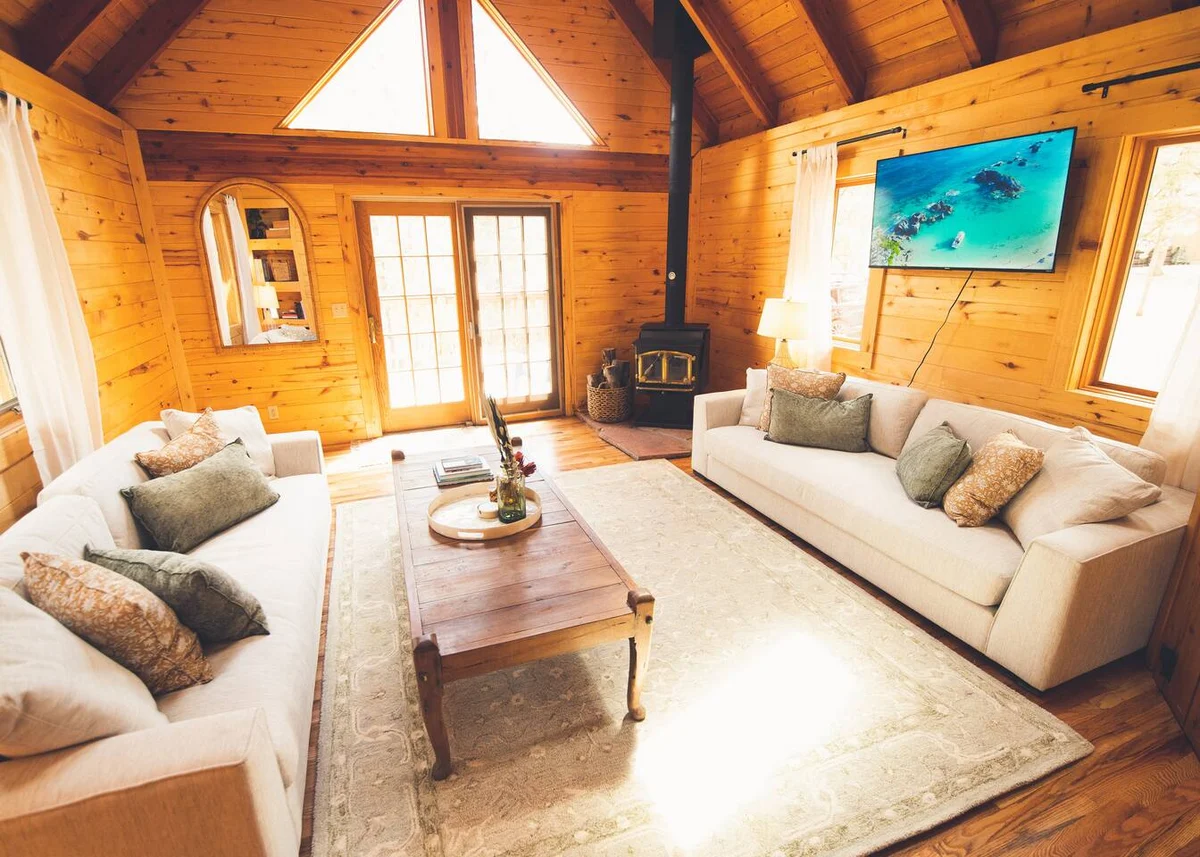 Secluded Cabin: Hot Tub, Large Deck & Fire Pit #125