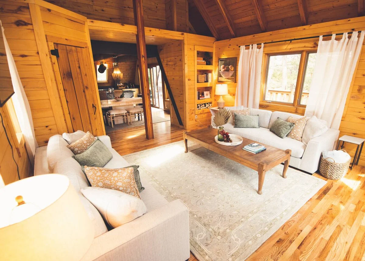 Secluded Cabin: Hot Tub, Large Deck & Fire Pit #128