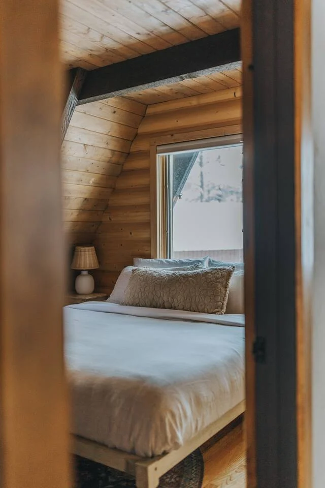 Secluded Cabin: Hot Tub, Large Deck & Fire Pit #12