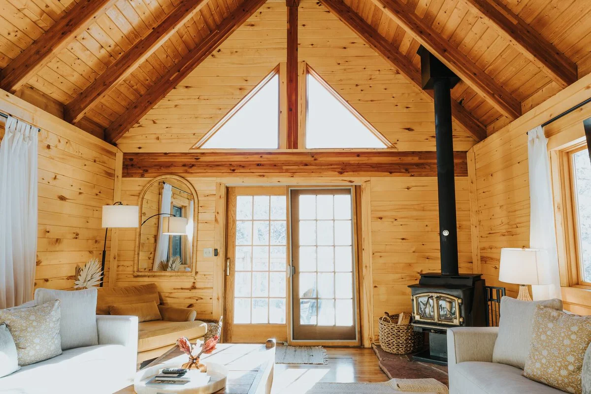 Secluded Cabin: Hot Tub, Large Deck & Fire Pit #76