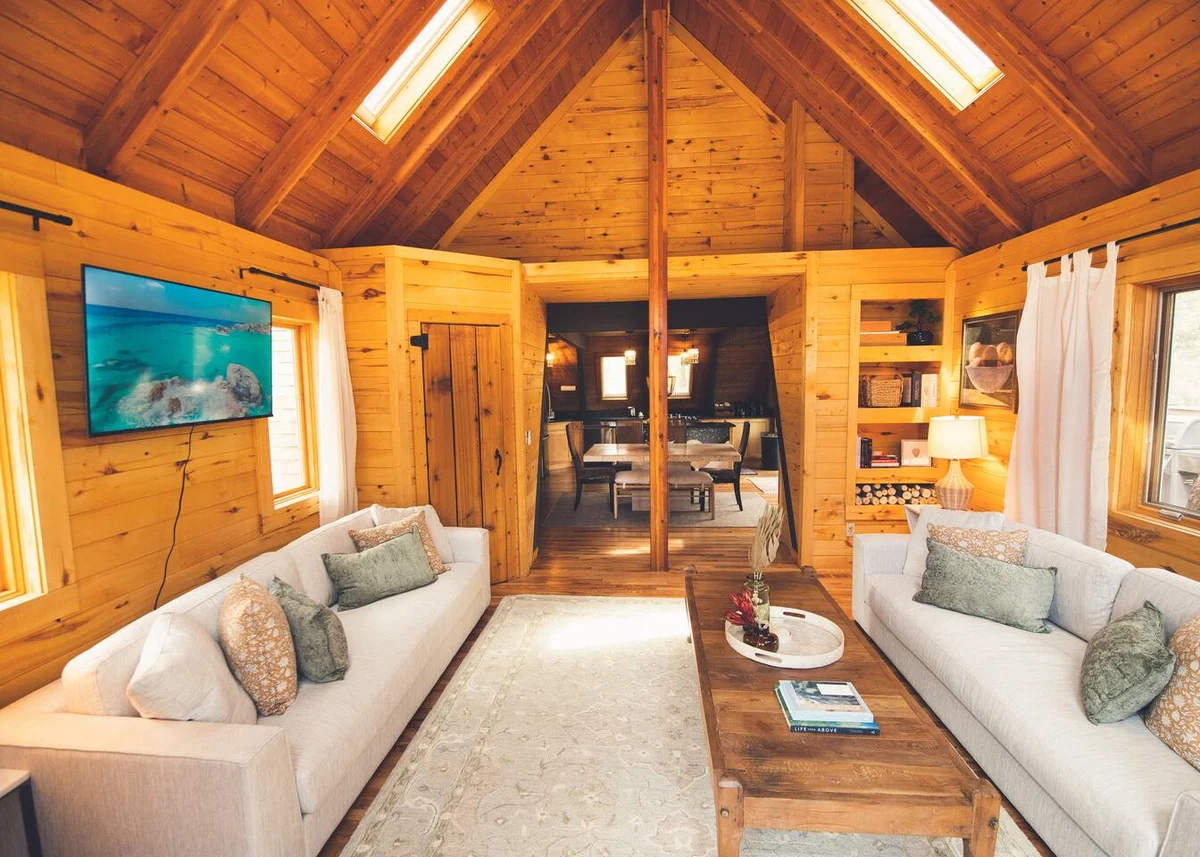 Secluded Cabin: Hot Tub, Large Deck & Fire Pit #102