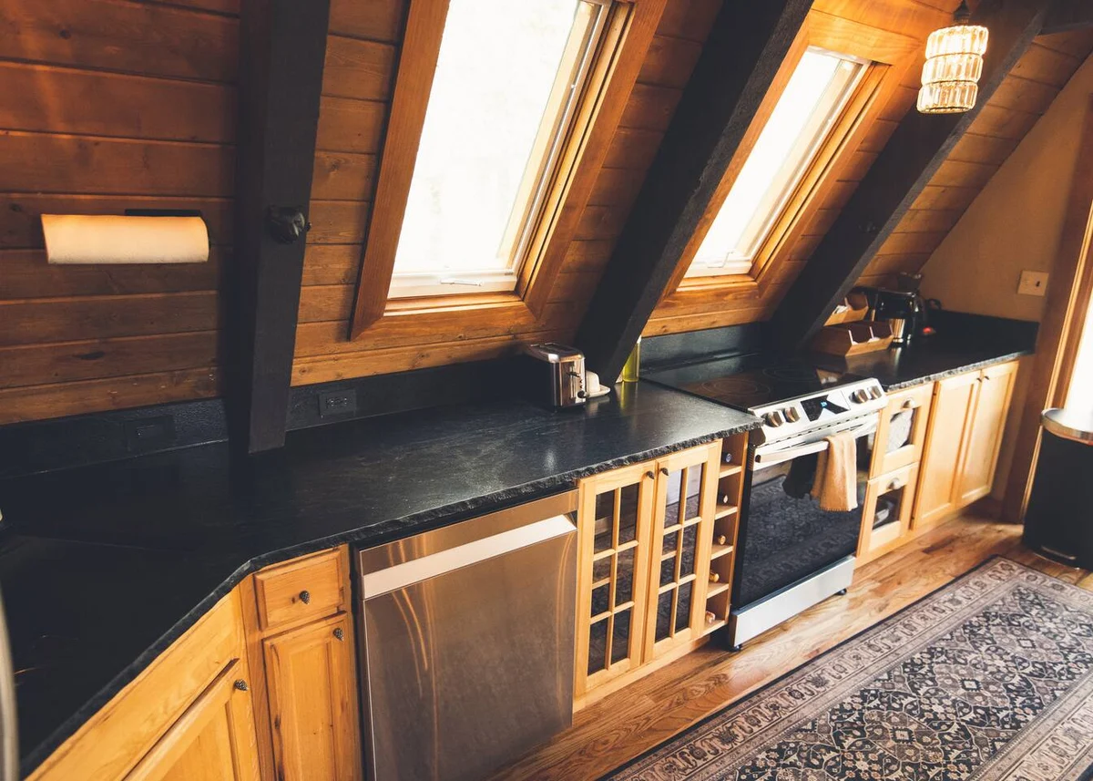 Secluded Cabin: Hot Tub, Large Deck & Fire Pit #25