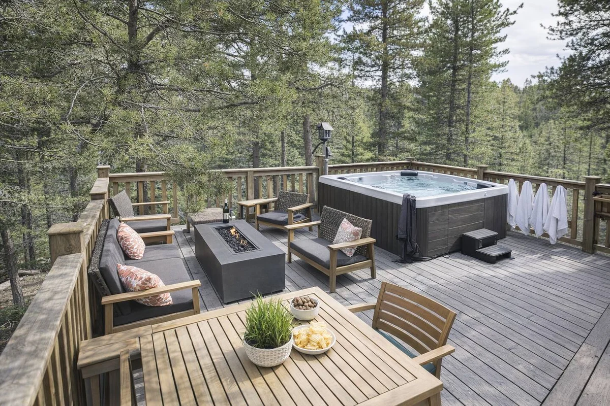 Secluded Cabin: Hot Tub, Large Deck & Fire Pit #187
