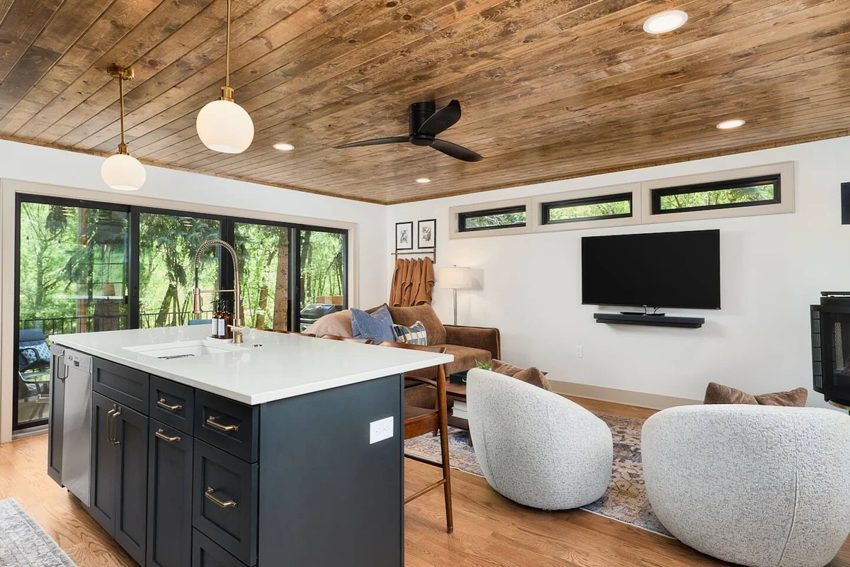 Riverside Retreat w/ Sauna, Hot Tub & Fireplace #97