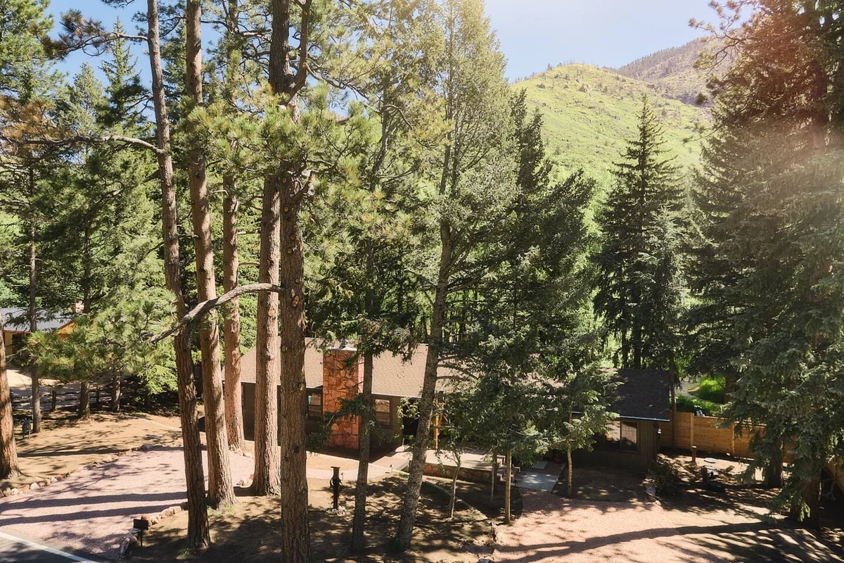 Riverside Retreat w/ Sauna, Hot Tub & Fireplace #108